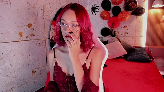 daphne courtis online show from October 2025 01:30:01 AM