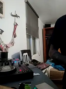 Zk1980 online show from October 2025 02:26:01 AM