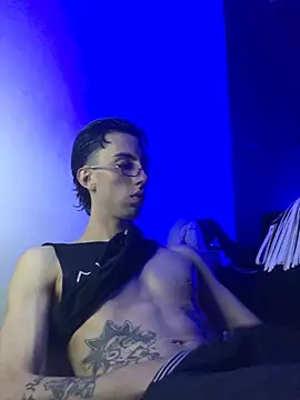 Snapshot of redmen69 chatting on March 2026 03:56:02 AM redmen69 online show from March 2026 03:56:02 AM