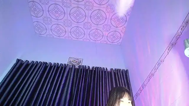 Snapshot of Grass_99 chatting on November 2025 09:21:02 AM Grass 99 online show from November 2025 09:21:02 AM