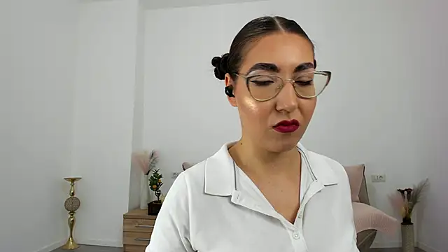 Snapshot of Kylie_Kathy chatting on September 2025 06:11:02 PM Kylie Kathy online show from September 2025 06:11:02 PM