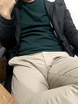 Snapshot of Yaman_33 chatting on February 2026 06:09:01 AM Yaman 33 online show from February 2026 06:09:01 AM