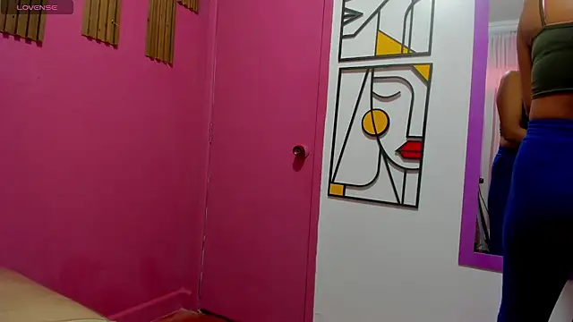 Lucia Spear online show from December 2025 01:17:02 PM