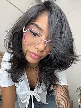 Snapshot of TweetiePieXXX chatting on February 2026 09:12:02 PM TweetiePieXXX online show from February 2026 09:12:02 PM