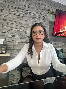 sophia brunette  online show from March 2026 12:21:01 PM