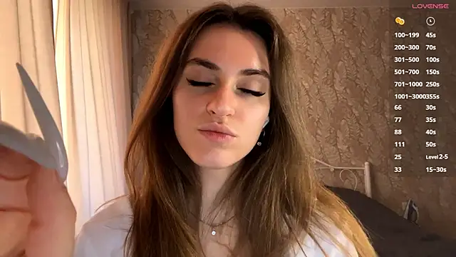 Snapshot of miainheat chatting on October 2025 08:34:02 AM miainheat online show from October 2025 08:34:02 AM