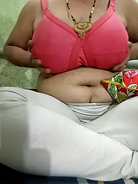 Snapshot of chocobbsneha567 chatting on December 2025 03:44:02 AM chocobbsneha567 online show from December 2025 03:44:02 AM