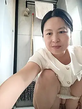 Snapshot of chengcheng12 chatting on September 2025 12:36:01 AM chengcheng12 online show from September 2025 12:36:01 AM