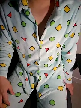 111owo111 online show from October 2025 06:23:01 AM