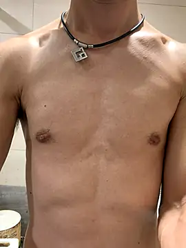 Snapshot of winds1069 chatting on November 2025 07:58:01 AM winds1069 online show from November 2025 07:58:01 AM