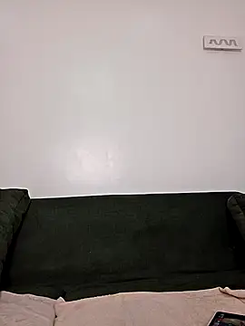 Lexiluv1 online show from April 2026 06:14:02 PM