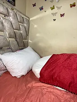 Snapshot of Vliacoooper2 chatting on October 2025 06:03:02 AM Vliacoooper2 online show from October 2025 06:03:02 AM