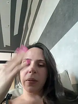 Snapshot of Lady_LauraRose chatting on December 2025 08:36:02 PM Lady LauraRose online show from December 2025 08:36:02 PM