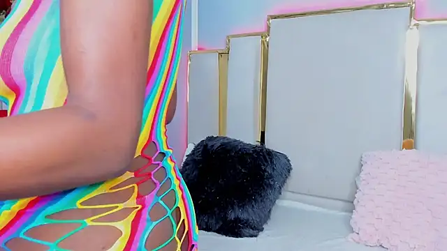 Aurora-Queen online show from October 2025 07:55:01 PM