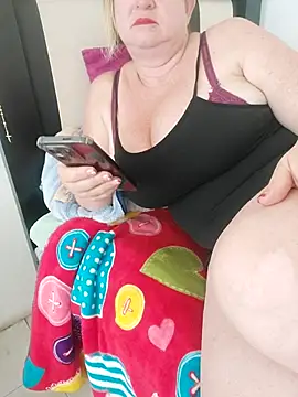 Snapshot of Miss-tetas chatting on December 2025 03:40:02 PM Miss-tetas online show from December 2025 03:40:02 PM
