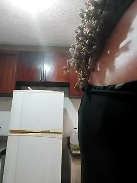 Snapshot of Miss-tetas chatting on December 2025 09:11:01 PM Miss-tetas online show from December 2025 09:11:01 PM