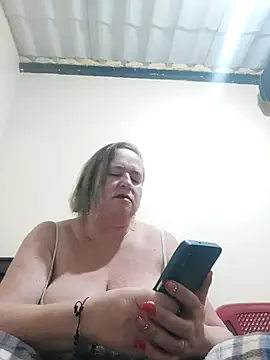 Snapshot of Miss-tetas chatting on January 2026 01:33:01 AM Miss-tetas online show from January 2026 01:33:01 AM