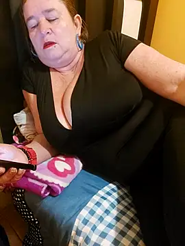 Snapshot of Miss-tetas chatting on February 2026 08:38:01 PM Miss-tetas online show from February 2026 08:38:01 PM