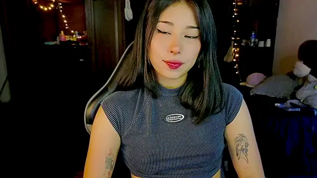 Snapshot of Shisuku_Sophi chatting on July 2026 04:08:02 AM Shisuku Sophi online show from July 2026 04:08:02 AM