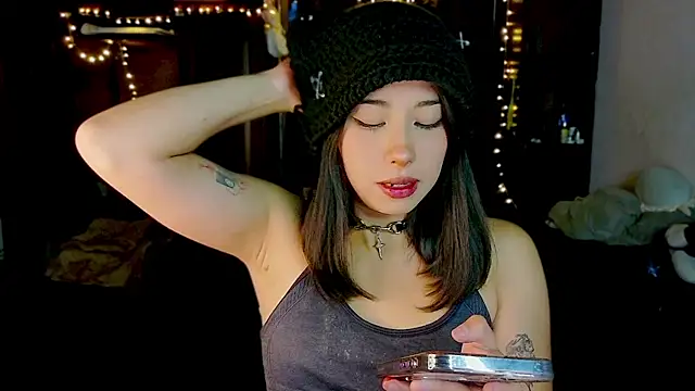 Snapshot of Shisuku_Sophi chatting on July 2026 11:41:01 PM Shisuku Sophi online show from July 2026 11:41:01 PM