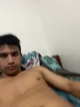 Snapshot of Camachito332 chatting on April 2026 11:46:02 PM Camachito332 online show from April 2026 11:46:02 PM