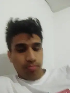 Snapshot of Camachito332 chatting on May 2026 11:45:01 PM Camachito332 online show from May 2026 11:45:01 PM