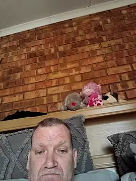 wallacelegend online show from September 2025 05:54:01 AM