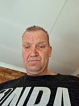 wallacelegend online show from February 2026 06:12:02 AM