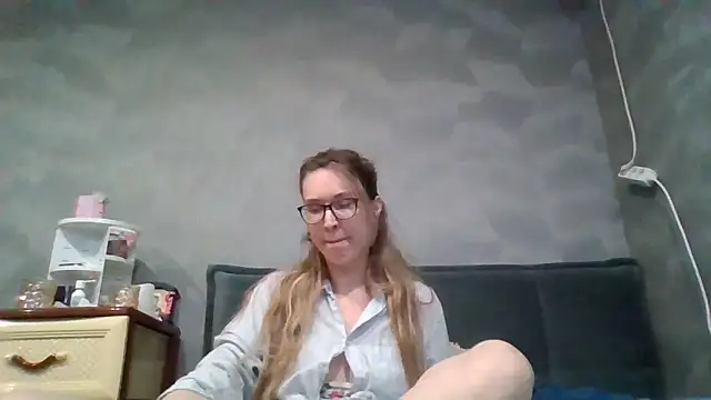 Snapshot of Jugira chatting on October 2025 09:24:01 PM Jugira online show from October 2025 09:24:01 PM