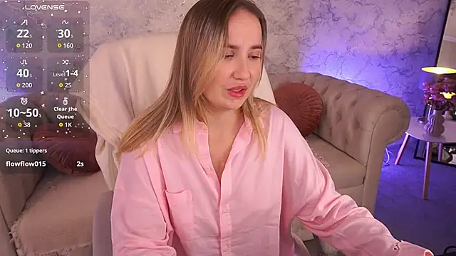 SofieBloom online show from October 2025 11:45:02 PM