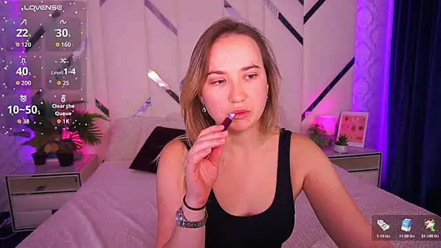 SofieBloom online show from November 2025 11:48:01 PM