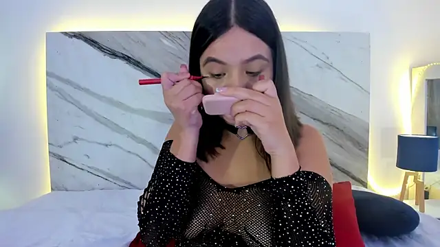 thamiina  online show from November 2025 07:04:02 PM