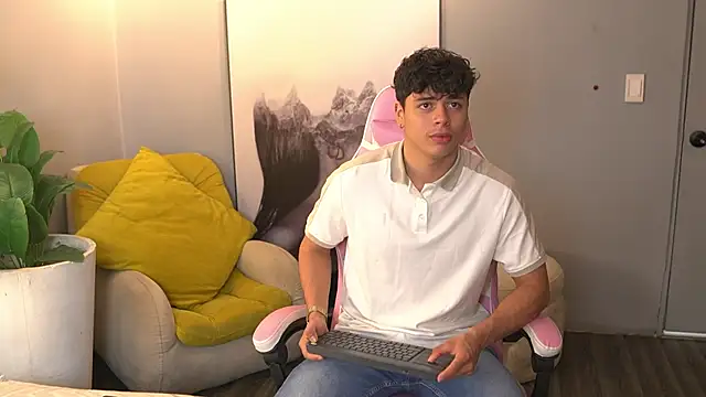 Ethan occonor online show from September 2025 01:13:01 PM