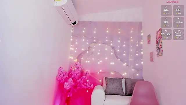 Maariangel online show from March 2026 02:22:02 PM