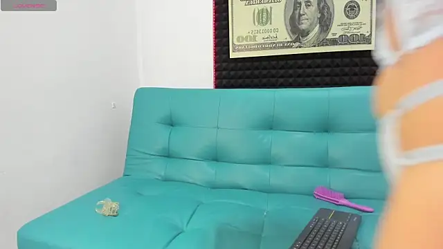 elizabeth lamer online show from November 2025 07:03:02 AM