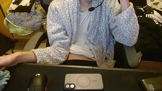 Snapshot of moogly655 chatting on March 2026 08:12:02 PM moogly655 online show from March 2026 08:12:02 PM