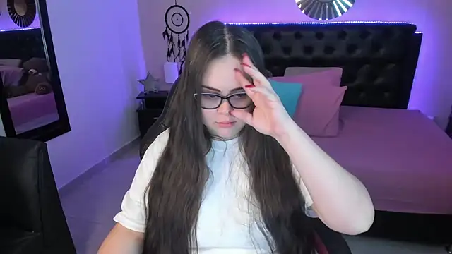 LolaVillalobos online show from February 2026 12:23:02 PM