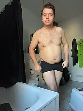 Snapshot of Lars2306 chatting on December 2025 01:52:02 PM Lars2306 online show from December 2025 01:52:02 PM