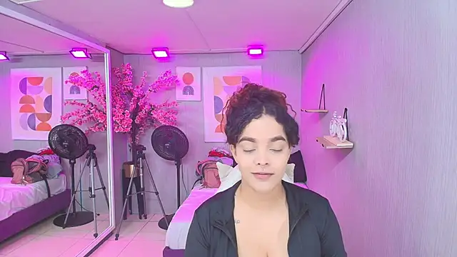 Maggy t18 online show from May 2026 03:24:02 AM