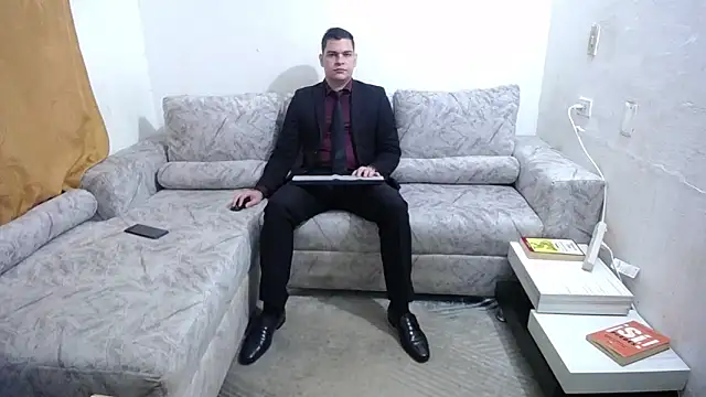 Snapshot of Victor_Maitland chatting on November 2025 07:30:01 PM Victor Maitland online show from November 2025 07:30:01 PM