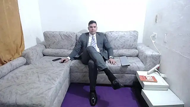 Snapshot of Victor_Maitland chatting on May 2026 08:14:01 PM Victor Maitland online show from May 2026 08:14:01 PM