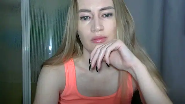 JessFoxxx online show from November 2025 02:56:02 AM