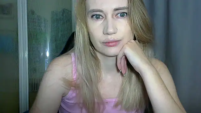 JessFoxxx online show from November 2025 02:56:02 AM