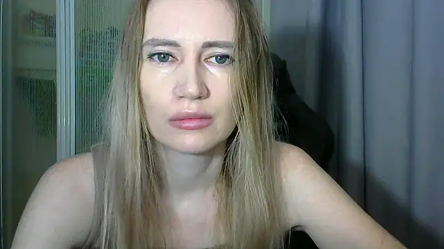 JessFoxxx online show from January 2026 03:31:02 AM