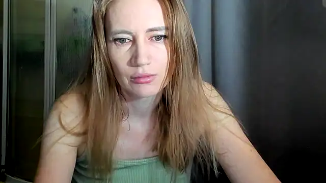 JessFoxxx online show from May 2026 02:09:02 AM