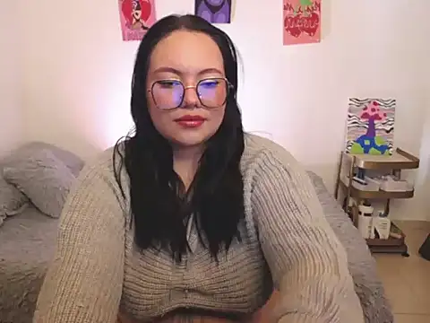 maily888  online show from September 2025 06:08:02 PM