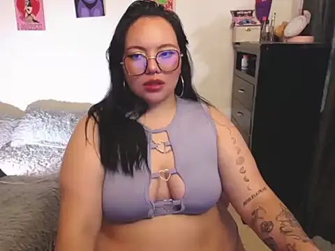 maily888  online show from October 2025 06:14:02 PM