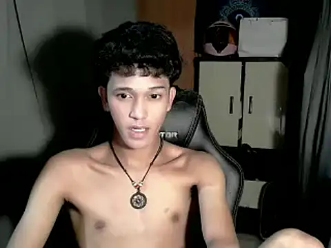 kenbigcockxx online show from November 2025 06:19:02 PM