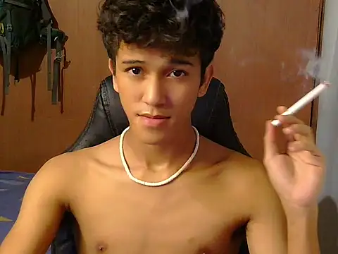 Snapshot of kenbigcockxx chatting on January 2026 02:19:01 PM kenbigcockxx online show from January 2026 02:19:01 PM