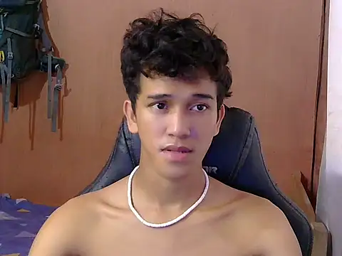 Snapshot of kenbigcockxx chatting on January 2026 05:01:02 AM kenbigcockxx online show from January 2026 05:01:02 AM